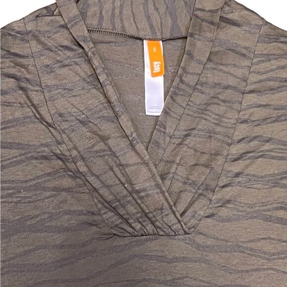 Lucy Women’s SP Leopard Print Sheer Long Sleeve Pullover for a Light Fall Layer - Picture 6 of 10